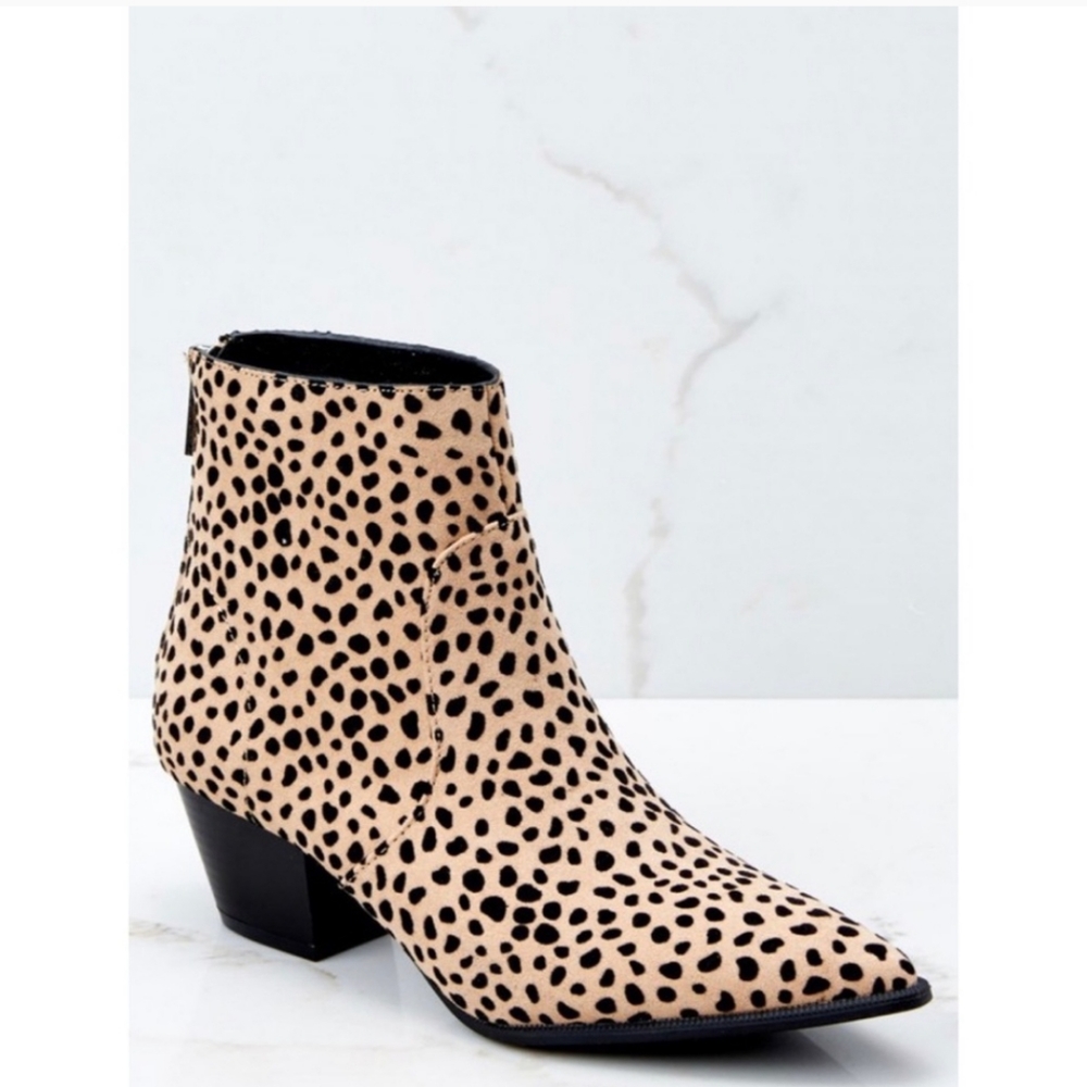 NWOT Qupid ☆ Micro Suede Cheetah Print Booties